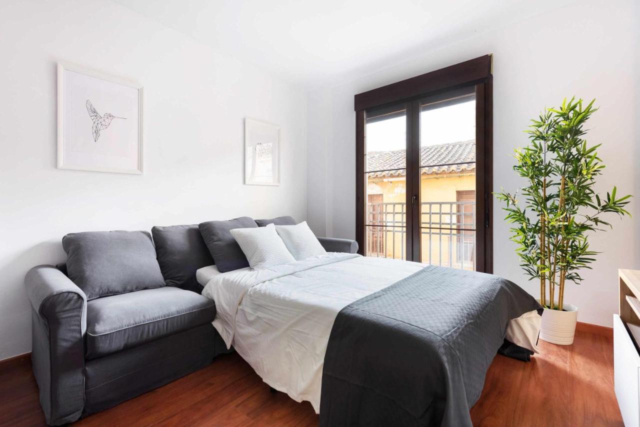Pineapple Rosaleda 13 Apartment มาลากา ภายนอก รูปภาพ