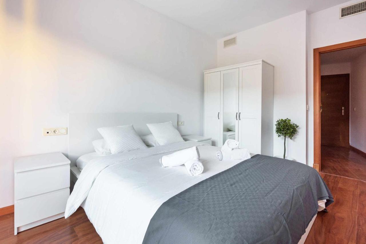 Pineapple Rosaleda 13 Apartment มาลากา ภายนอก รูปภาพ